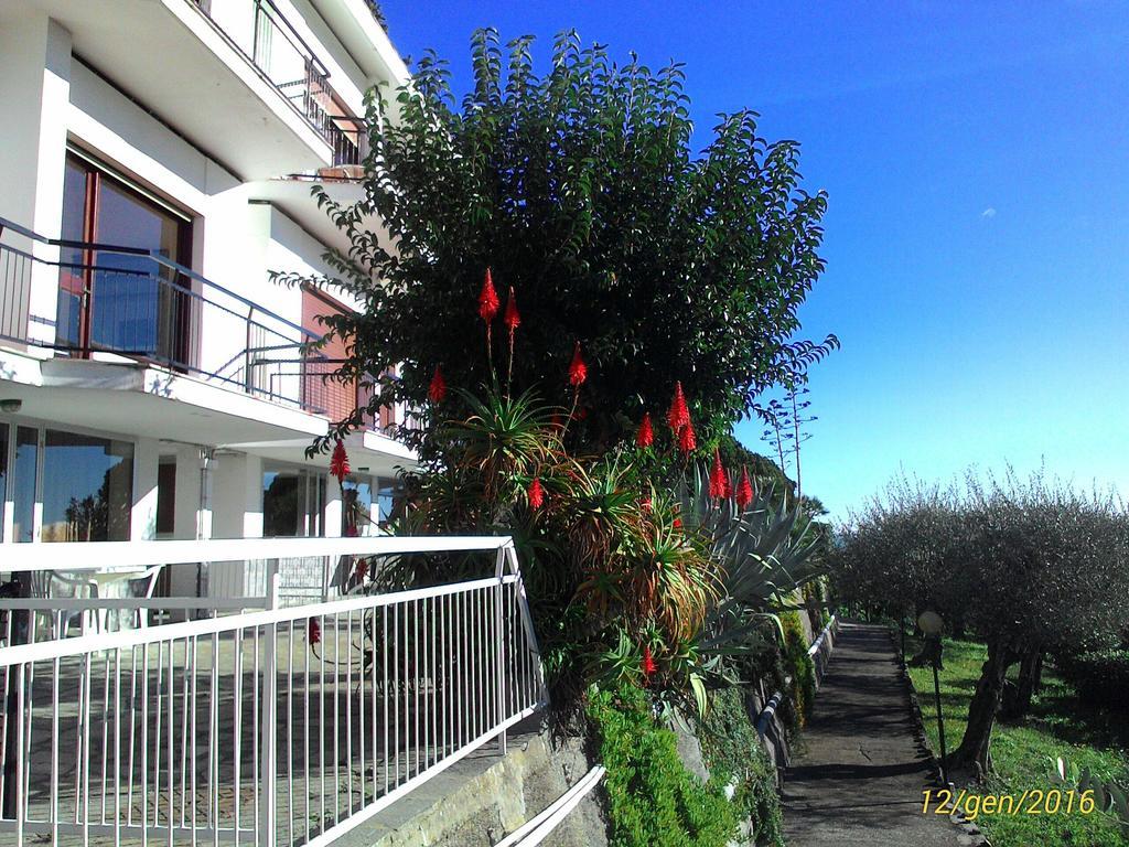 Residence La Carruba Diano Marina Exterior photo